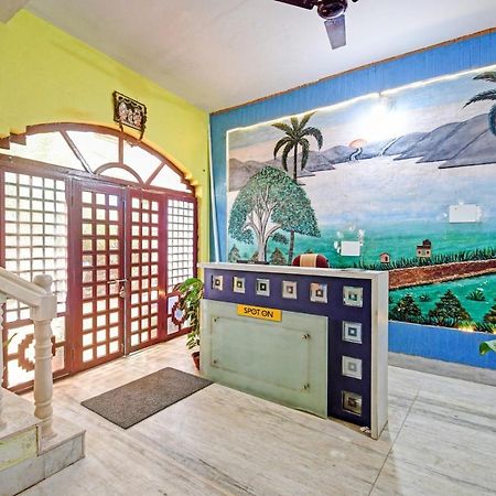 Spot On 81220 New Asha Hotel Puri Bagian luar foto