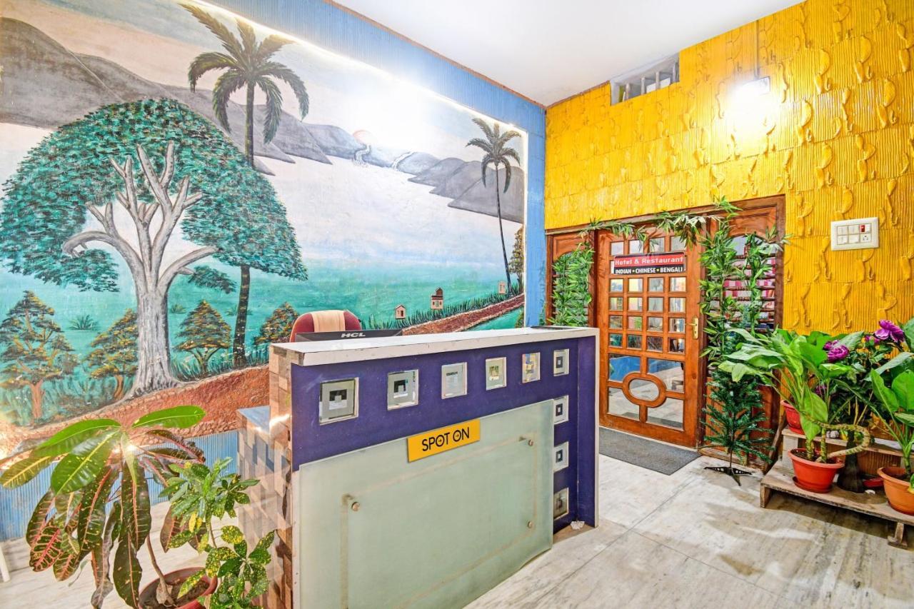 Spot On 81220 New Asha Hotel Puri Bagian luar foto