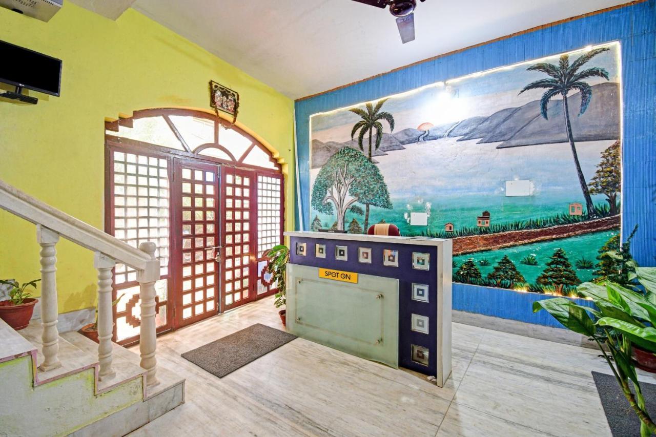 Spot On 81220 New Asha Hotel Puri Bagian luar foto