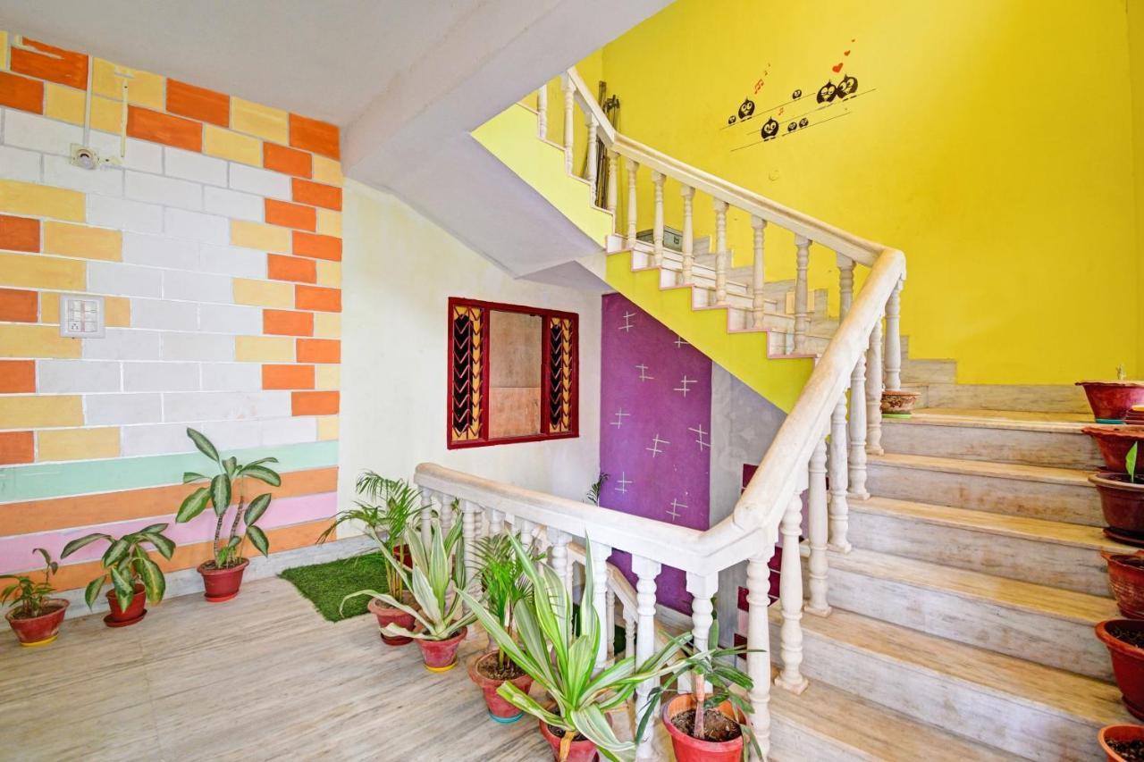 Spot On 81220 New Asha Hotel Puri Bagian luar foto